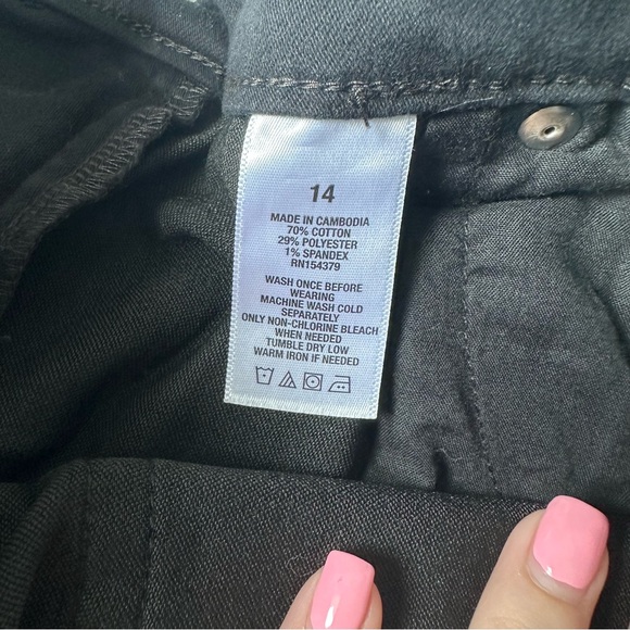 SOLD on depop: Aeropostale Super High Rise Midi Shorts - Picture 4 of 4